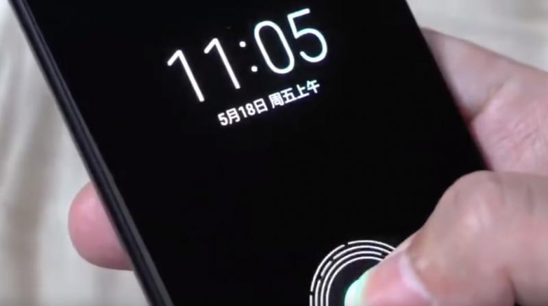 Since there’s an in-display sensor, it appears that the Mi 8 will be relying on an AMOLED display, thereby making it one of the first Xiaomi phones to switch from an IPS LCD panel. (Photo: Slashleaks)