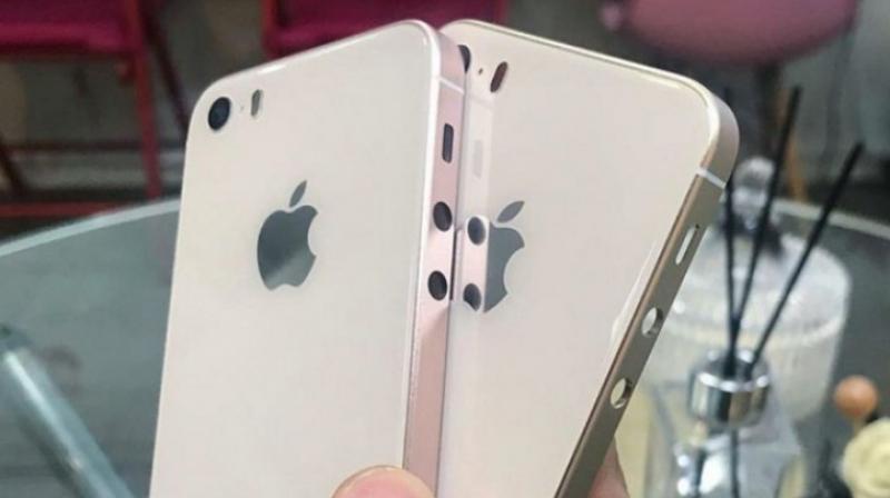 A leaked render of the rumoured iPhone SE 2 from a casemaker, which hints a glass body similar to iPhone 8 but in a iPhone SE form factor. (Photo: Weibo)