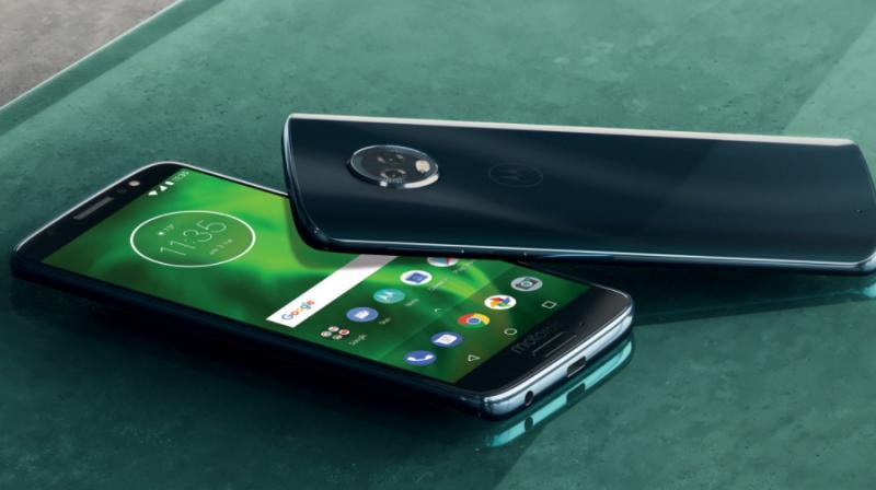 All the new Motorola phones run on stock Android 8.0 Oreo.