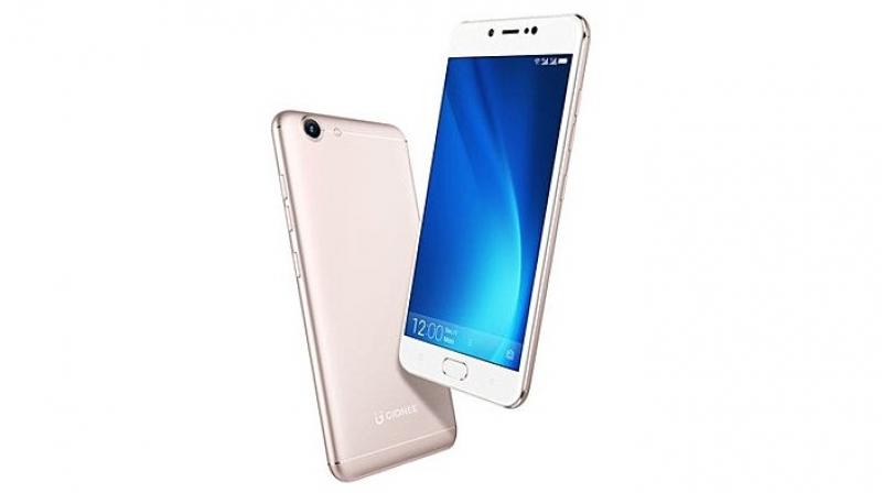 The device is supported by Qualcomm Snapdragon mobile platform – quad core 1.4GHz. It runs on Gionee Amigo 4.0, developed on the basis of Android 7.1.