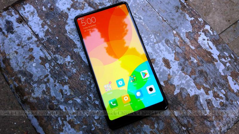 Xiaomi Mi MIX 2 recension: Kantlösa ficklampshållare smartphones