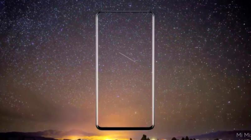 Eagle-eyed readers will also notice curved edges to the both the sides of the display like the ones on Samsung’s Galaxy S8 or Note 8.