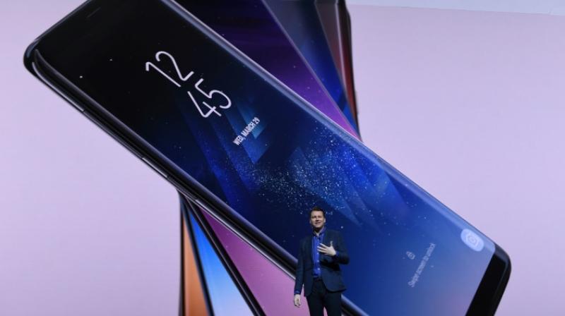 Samsungs ögon återställda med Galaxy S8-telefon, virtuell assistent