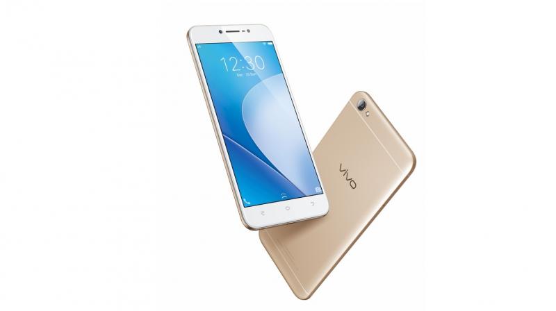 The Y66 comes with a 2.5D curved glass, metallic radiance back cover and unibody design.