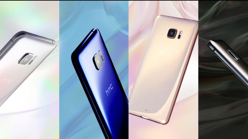 HTC U smartphones sẽ có sẵn trong bốn biến thể màu — Icy White, Sapphire Blue, Cosmetic Pink và Brilliant Black.