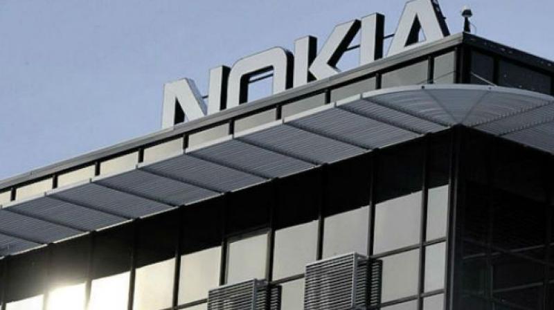 Nokia går med i loppet med hopfällbara smartphones