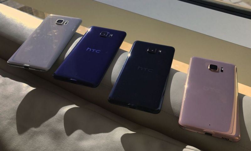 HTC U Ultra (Ảnh: Techastic)