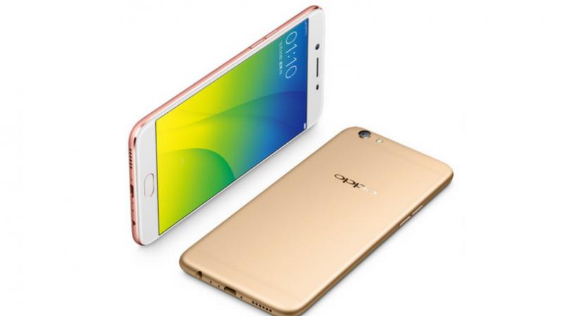 Oppo R9s and R9s Plus are available in Gold and Rose Gold colour.