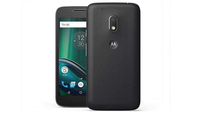The Moto G4 Play will come in Black and White colour variants.