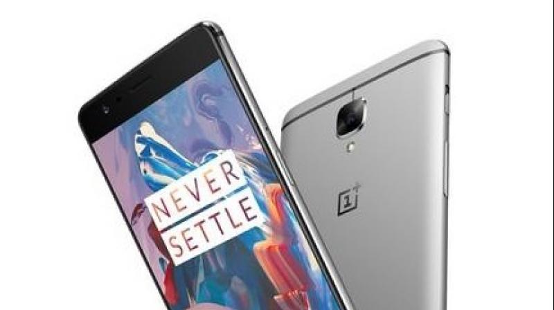‘Due to some reports of issues while upgrading, we are temporarily stopping the rollout to investigate,’ OnePlus said in its blog.