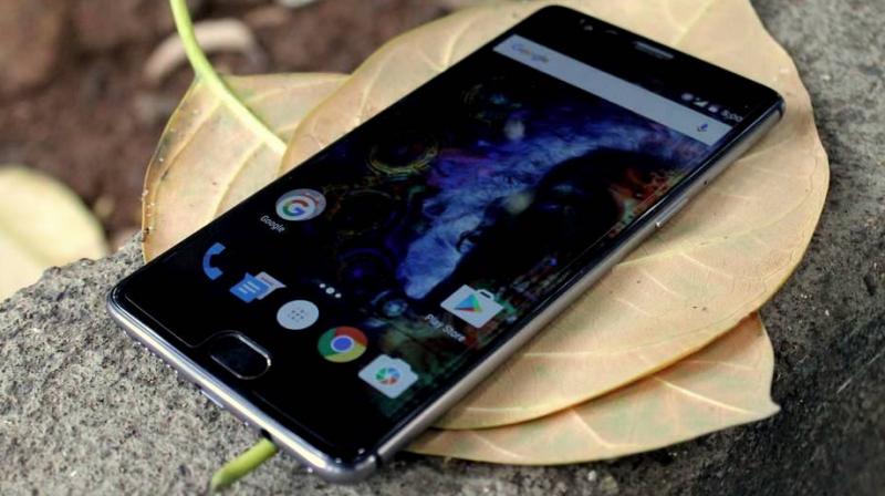 The OnePlus 3 is powered by a Qualcomm Snapdragon 820 SoC along with 6GB RAM.