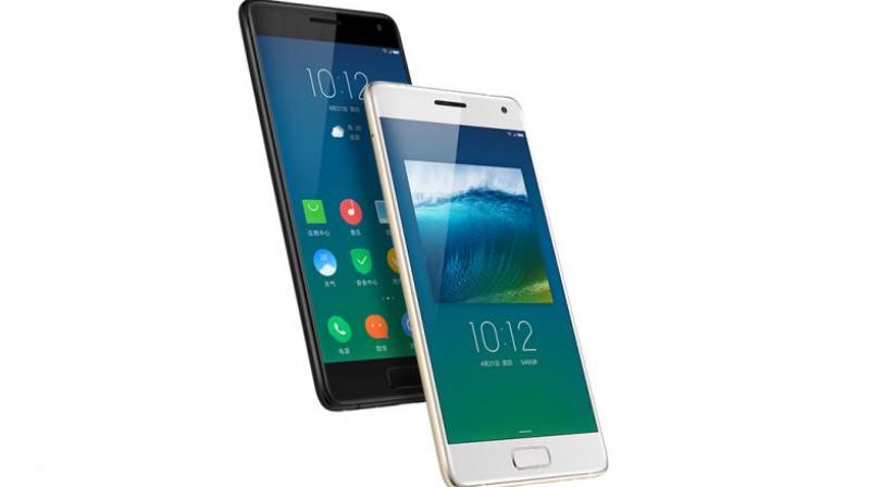 ZUK Z2 is priced at $275 (approximately Rs 18,000).
