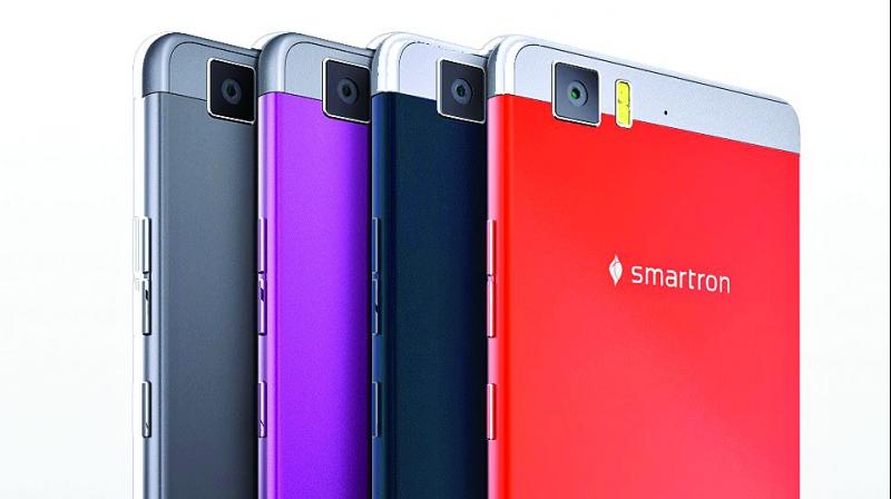Smartron’s first smartphone offering is flagship material. The all-desi offering is built to create value and build fan base
