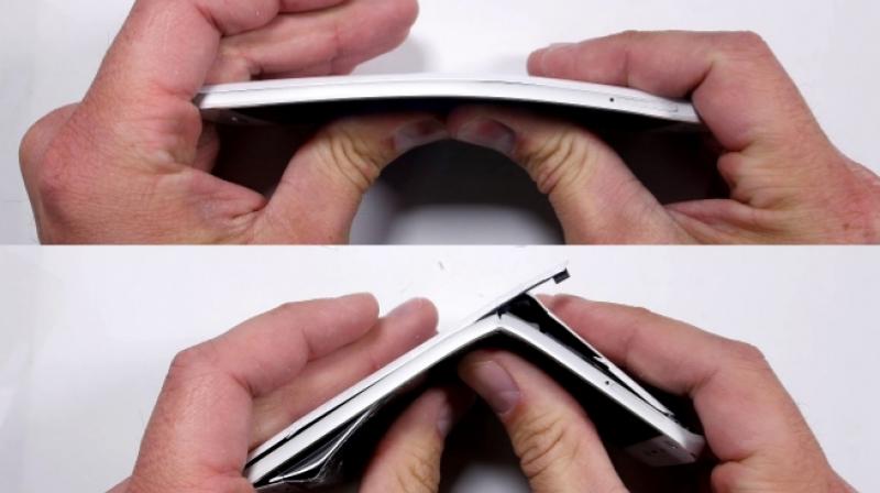 The Xiaomi Mi 5 was put through a bend test and it failed miserably.