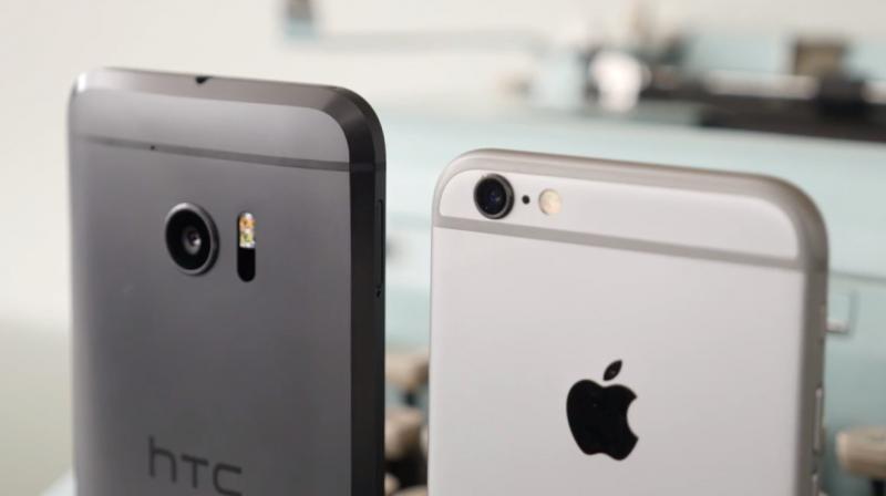An Android smartphone versus Apple