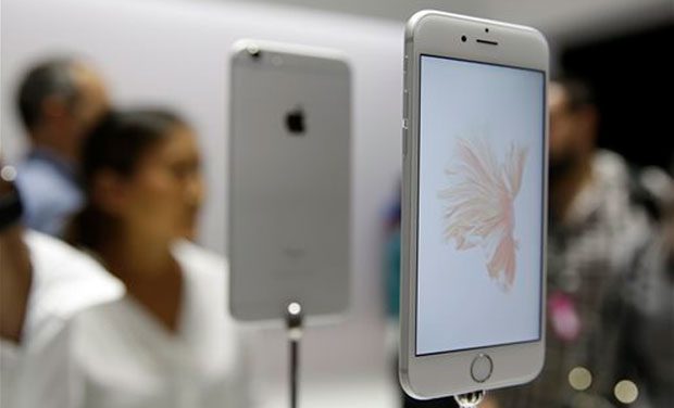 Apple lanserar två nya iPhones med 12MP-kameror och 3D Touch
