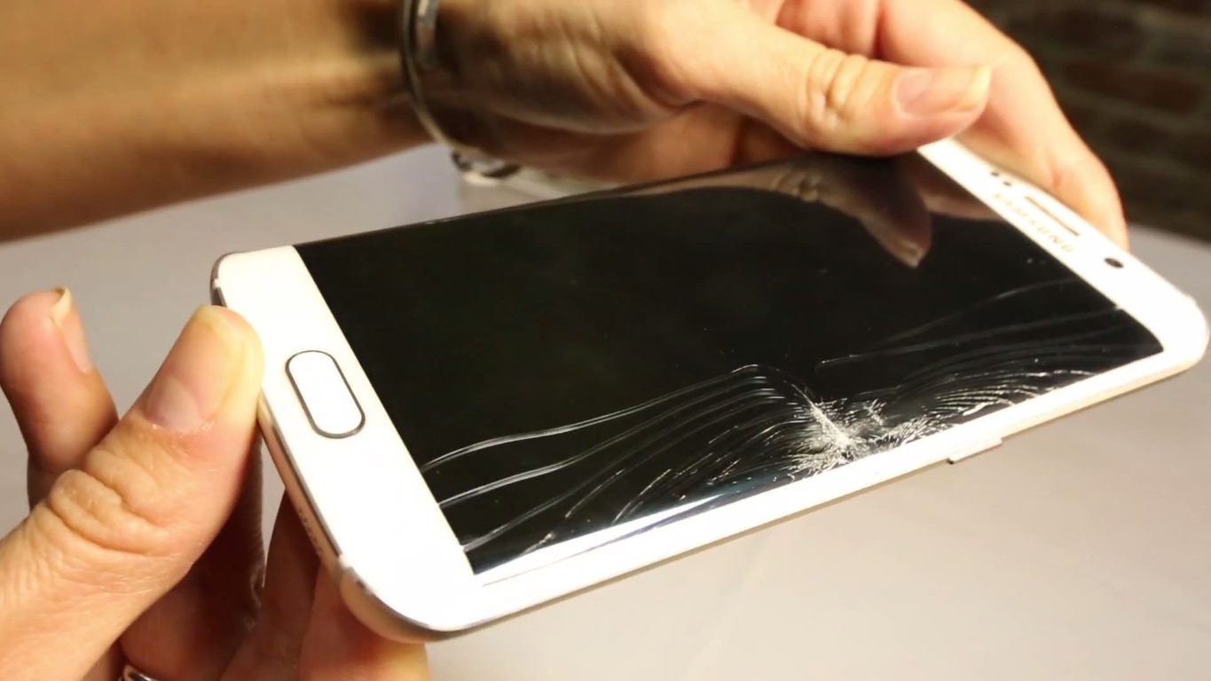 Samsung Galaxy S6 Edge, HTC One M9 thử nghiệm bẻ cong không thành công