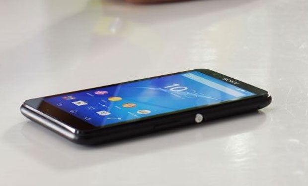 Sony lanserar ny Xperia-telefon med två dagars batteritid