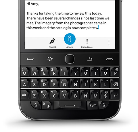 BlackBerry luncurkan smartphone klasik dengan keyboard fisik 3