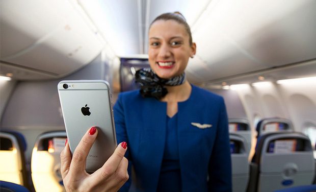 Flygbolag beställer 23 000 iPhone Plus-telefoner till flygvärdinnor