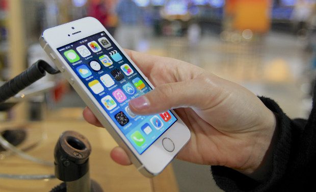 Investors are interested in owning bigger-screen iPhone 6 and contribute to Apple stocks; Representational Photo. Photo Courtesy: AP