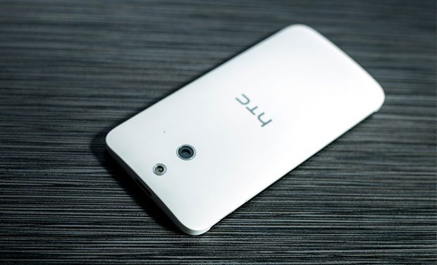 HTC One (E8) kommer snart att släppas på läktaren