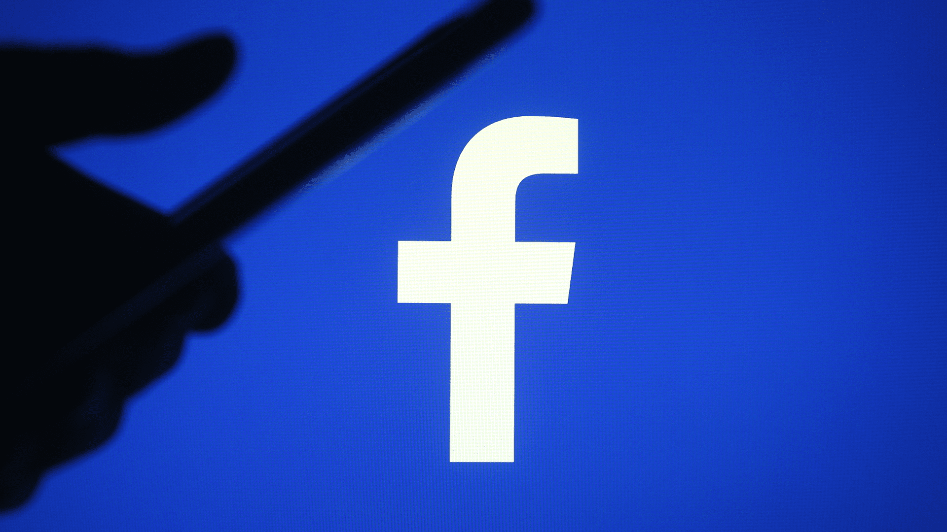 Máy thổi còi FacebookGiặt Bẩn Trước Phiên Điều Trần Của Quốc Hội