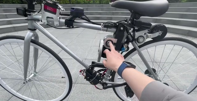Denna AI-cykel byggd av Huaweis ingenjörer kan köra sig själv
