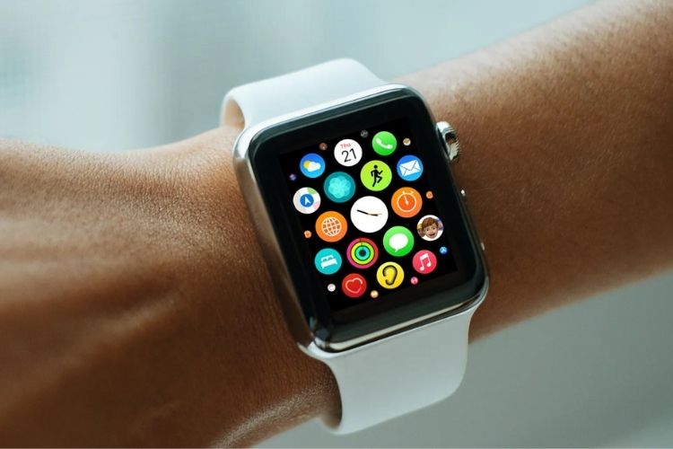 Hur man visar eller döljer installerade appar på Apple Watch