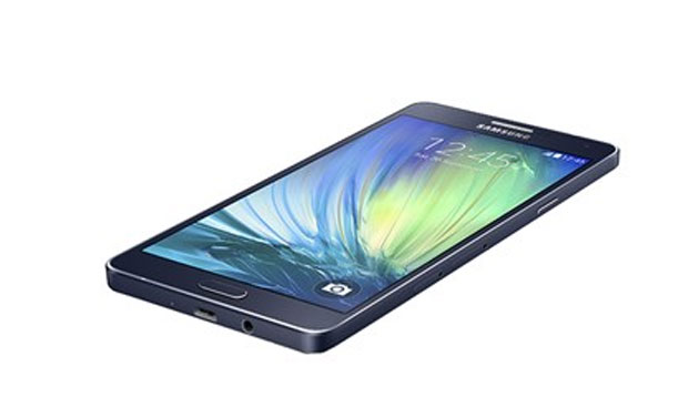 Samsung meluncurkan Galaxy Smartphone A7 di India seharga Rs 30.499 2