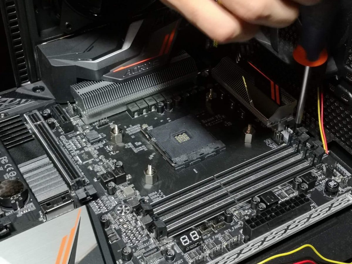 AMD lançou gjorde äntligen A520-moderkortet!  Esqueça eller PCIe 4.0