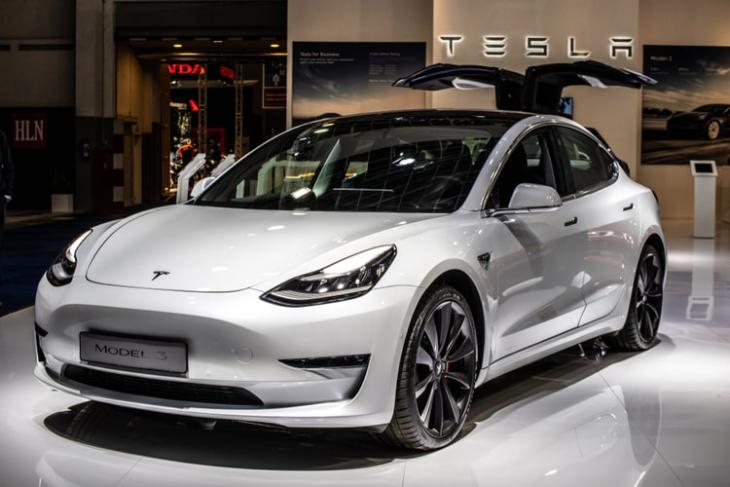 Tesla tar med 3 bilmodeller i Indien för testning
