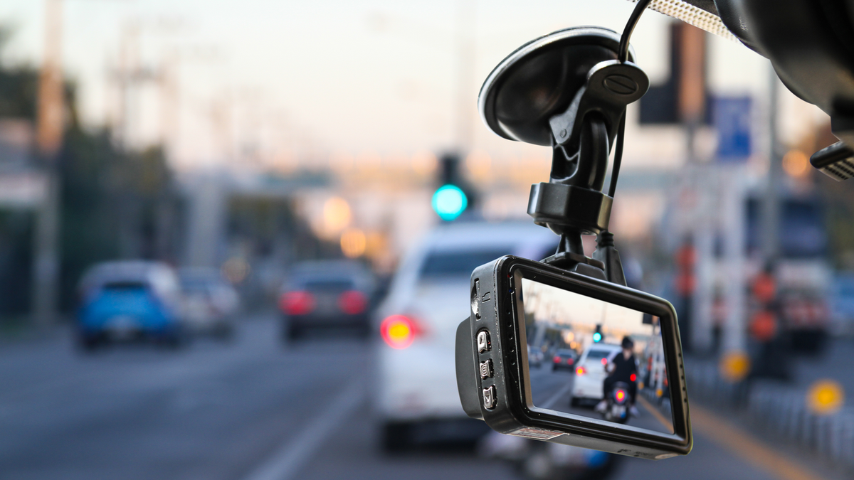 Camera hành trình camera an toàn khi gặp tai nạn trên đường