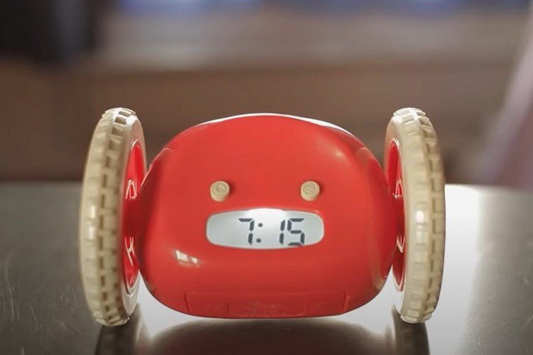 Jam alarm lucu ini berbunyi untuk membuat Anda bangun dari tempat tidur di pagi hari