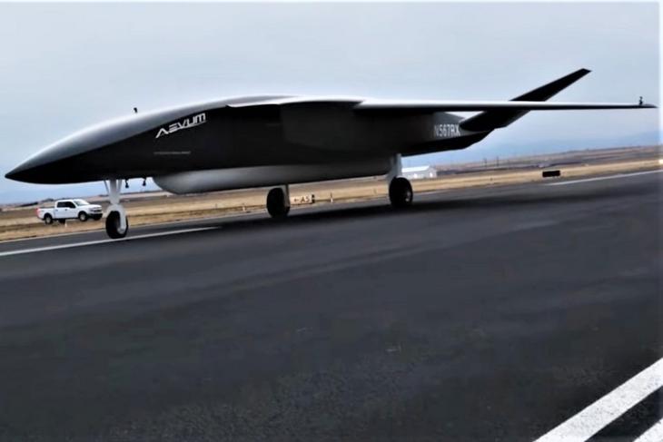 Hệ thống máy bay không người lái lớn nhất thế giới Ravn X (UAS)