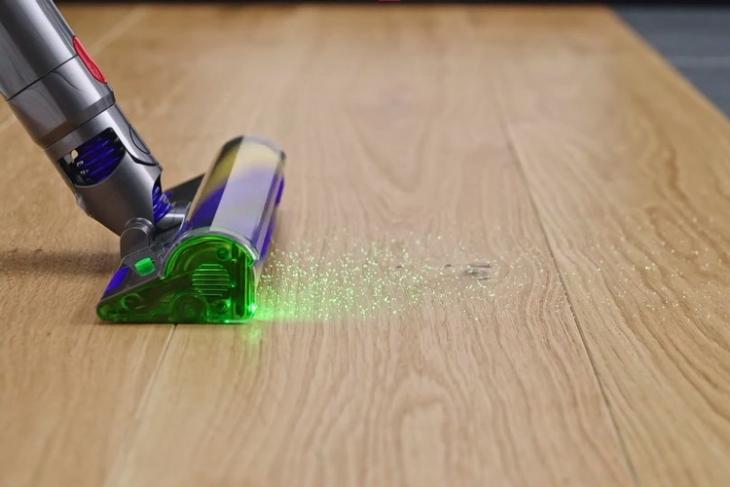 Dyson v15 phát hiện chân không bằng laser