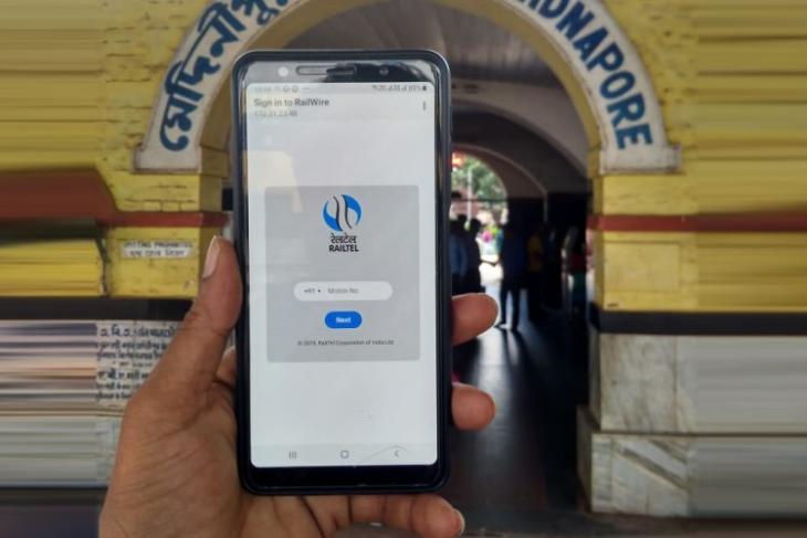 fasilitas wi-fi prabayar railtel di 4000 stasiun di India