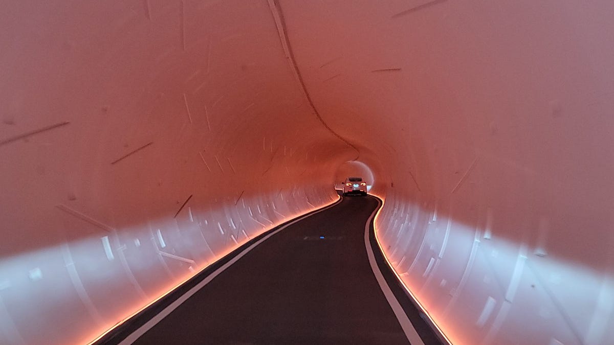 Terowongan Perusahaan yang Membosankan untuk Tesla's Las Vegas Loop