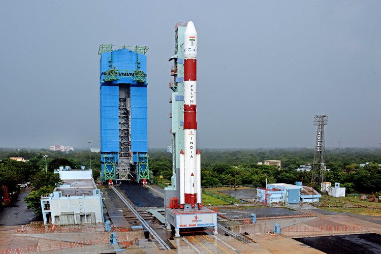 ISRO phóng 10 vệ tinh vào quỹ đạo trong nhiệm vụ đầu tiên kể từ khi COVID bị khóa