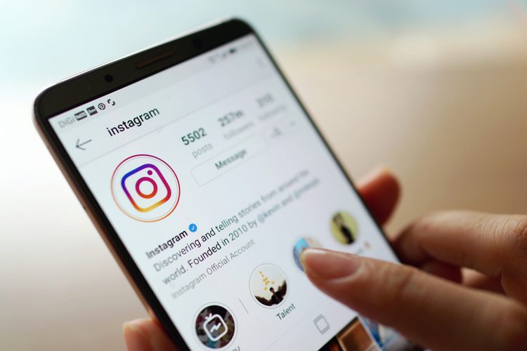 Instagram Xóa tab 'Gần đây' khỏi các trang thẻ băm để giảm thông tin sai lệch