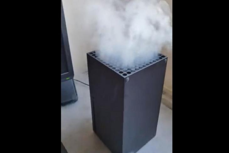 microsoft yêu cầu người dùng không thổi khói vape vào Xbox Series X