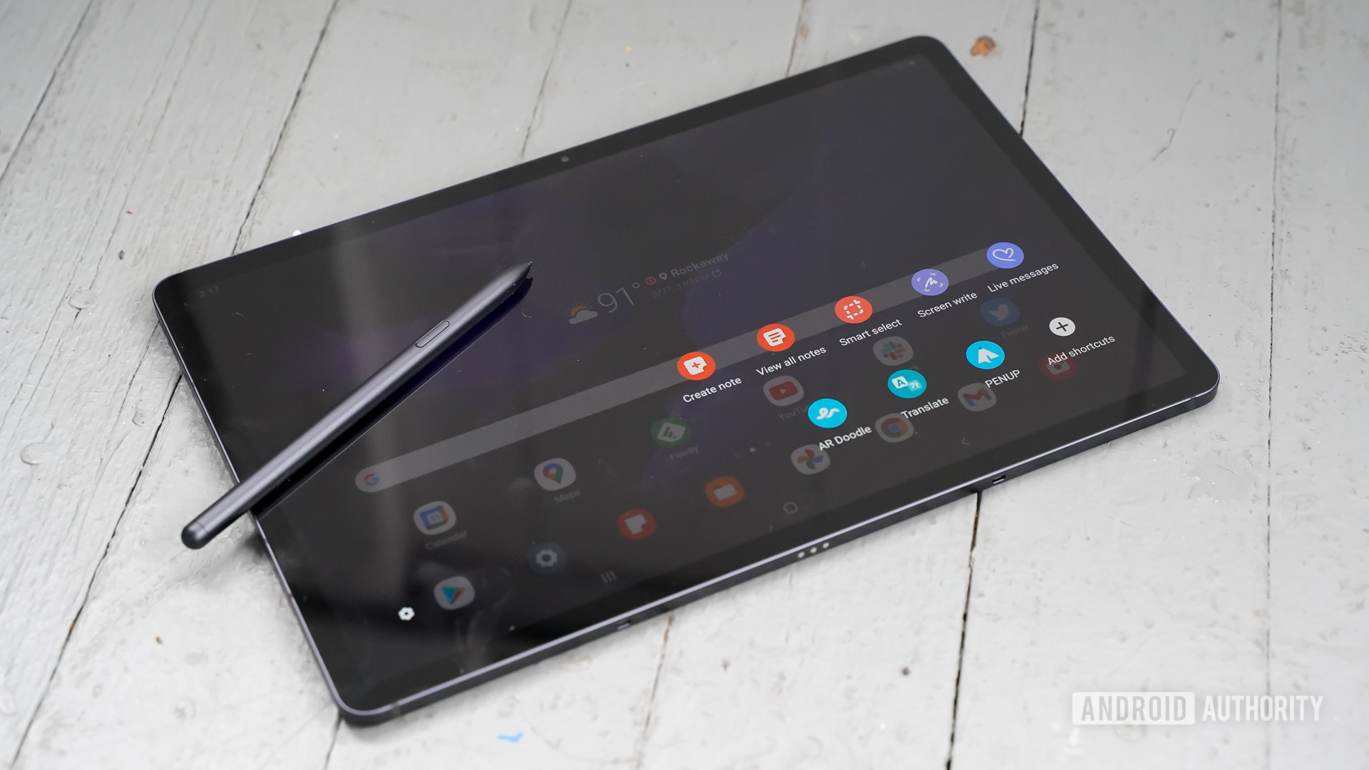 Ny rendering av Galaxy Tab S8-serien visar Ultras lilla hack igen