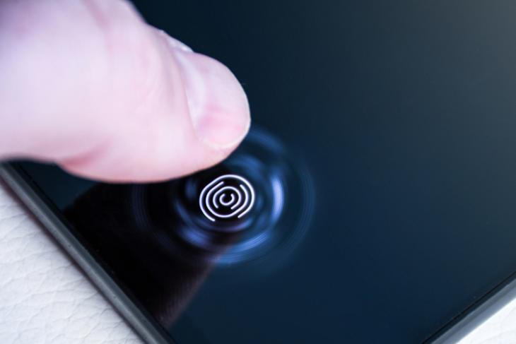 Kommande iPhones kan ha Touch ID under skärmen, hävdar högtalaren
