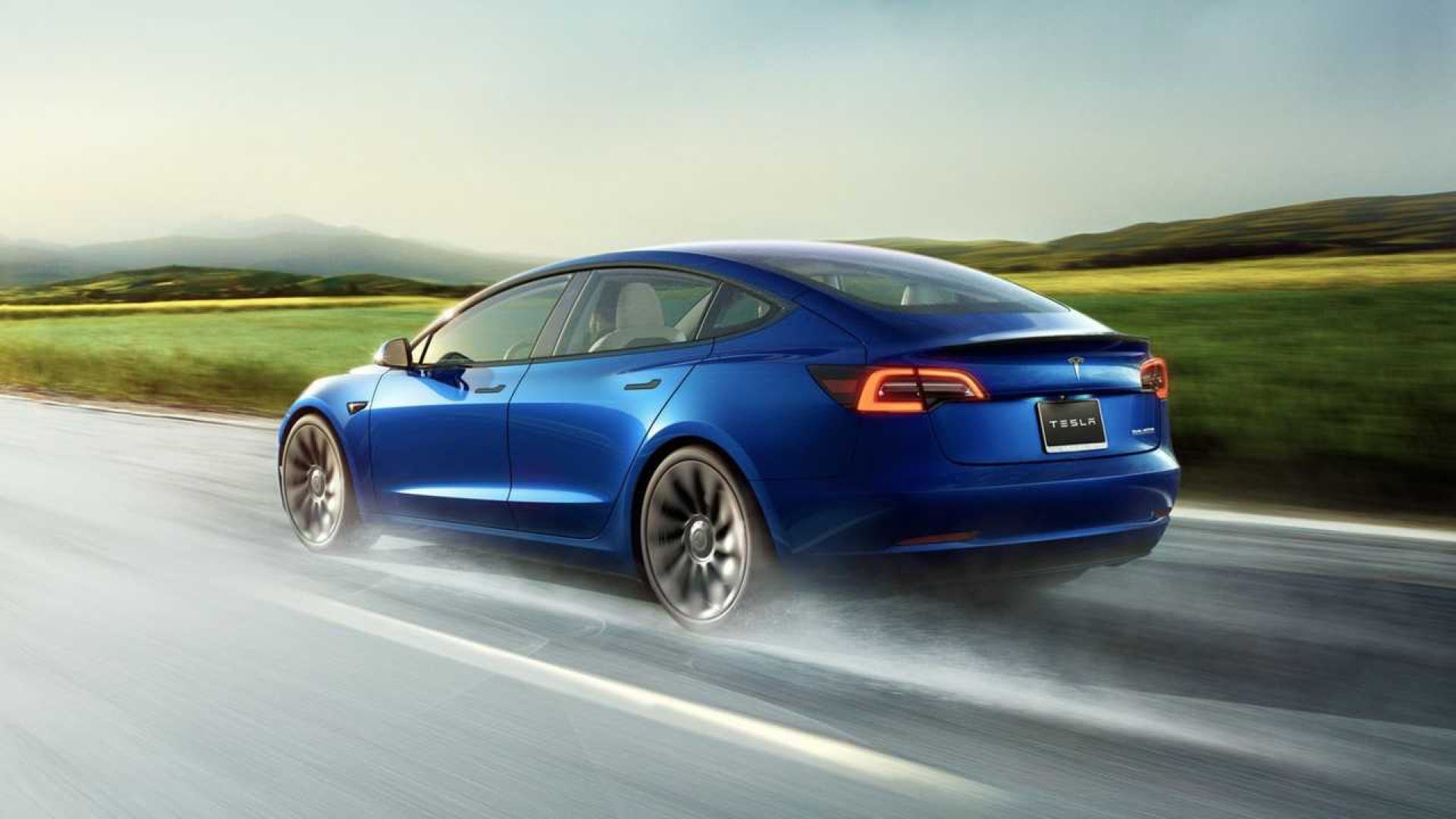 Harga mode self-driving penuh Tesla akan meningkat, mungkin lebih