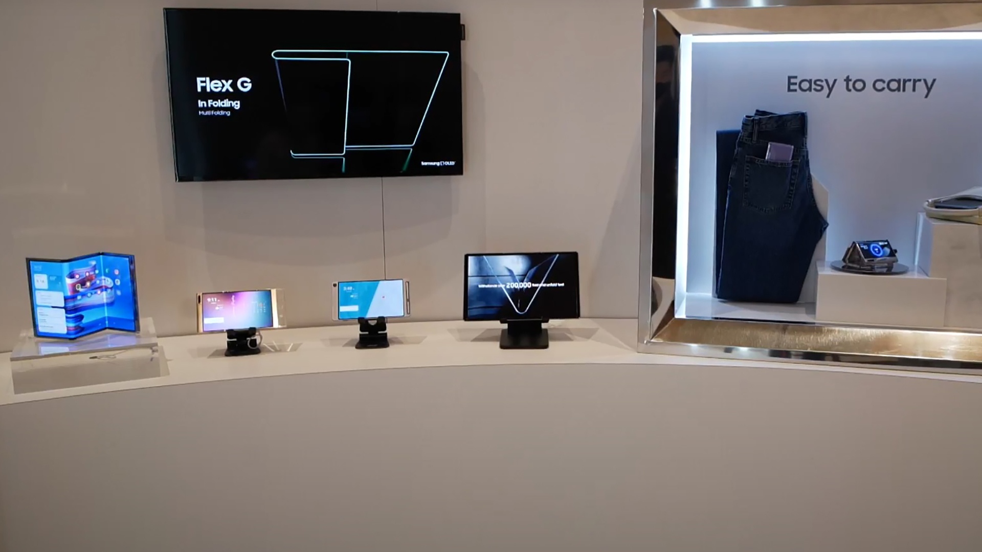 Samsung visar upp ny vikbar teknik på CES 2022