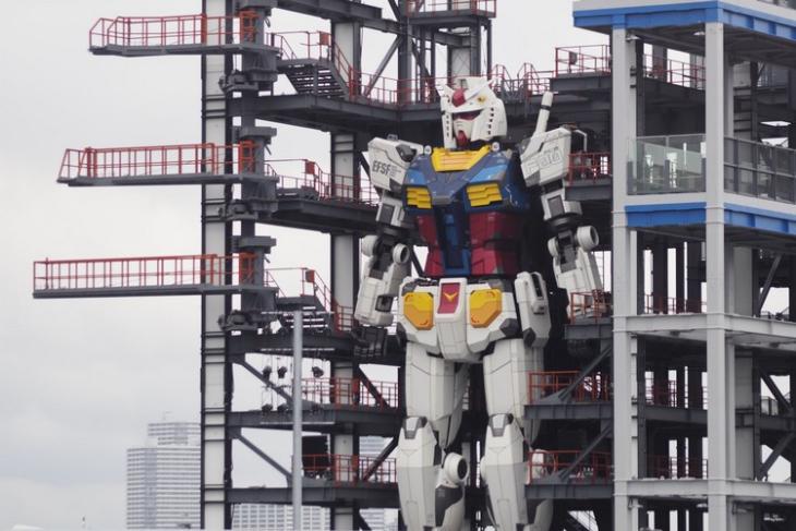 Nhật Bản gundam robot feat.