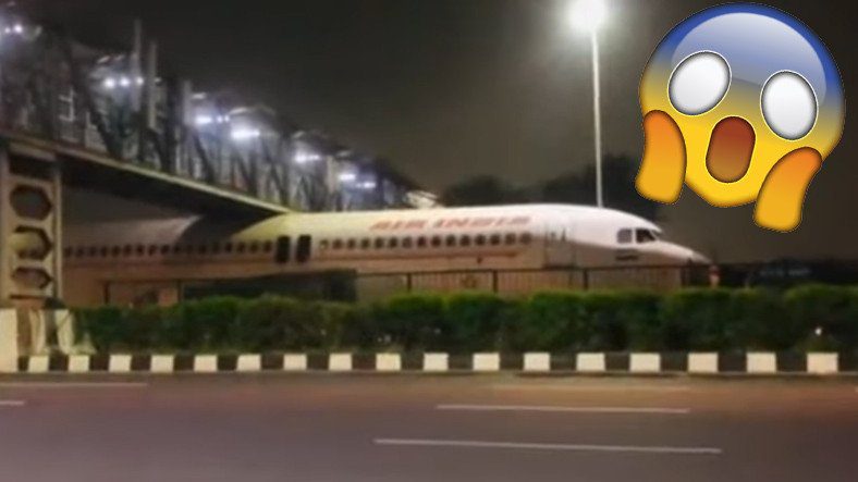 Một chiếc máy bay bị mắc kẹt trên một cây cầu lan truyền trên phương tiện truyền thông xã hội