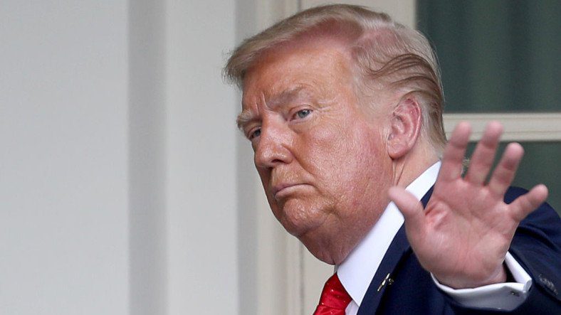 Trump tuyên bố ông đang xem xét cấm TikTok
