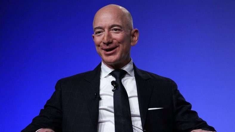 Phản ứng với tỷ phú có thể có của Jeff Bezos