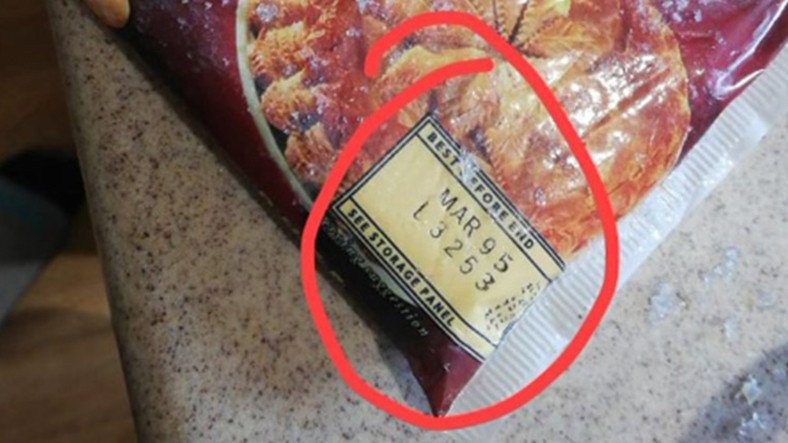 Bánh Puff Pastry 25 tuổi được tìm thấy trong tủ lạnh sâu